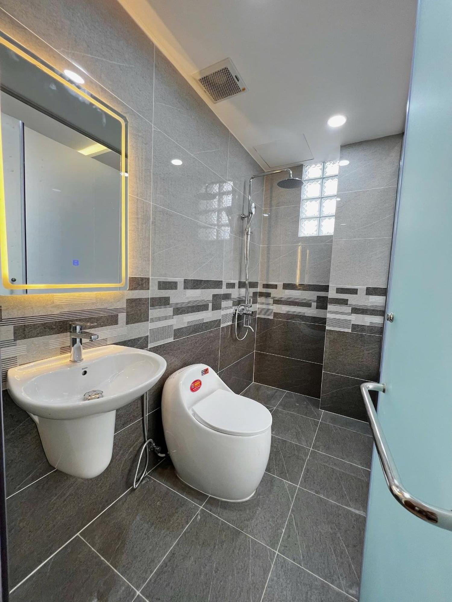 K&t San Bay Tsn-150m Tu Nha Ga T3 Hotel Ho Chi Minh City
